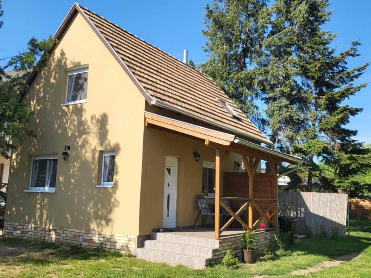 Apartmán Forras Vendeghaz Tata Exteriér fotografie