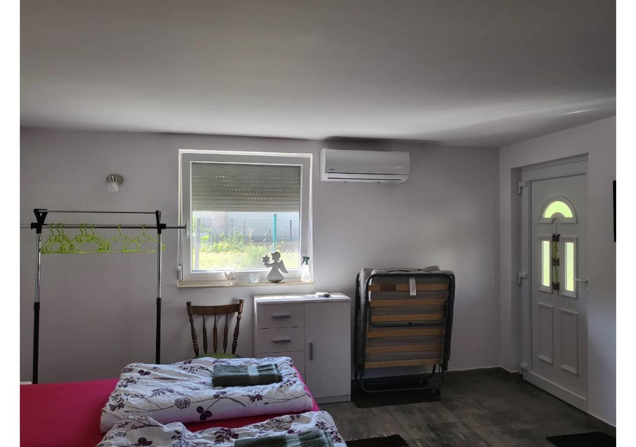 Apartmán Forras Vendeghaz Tata Exteriér fotografie